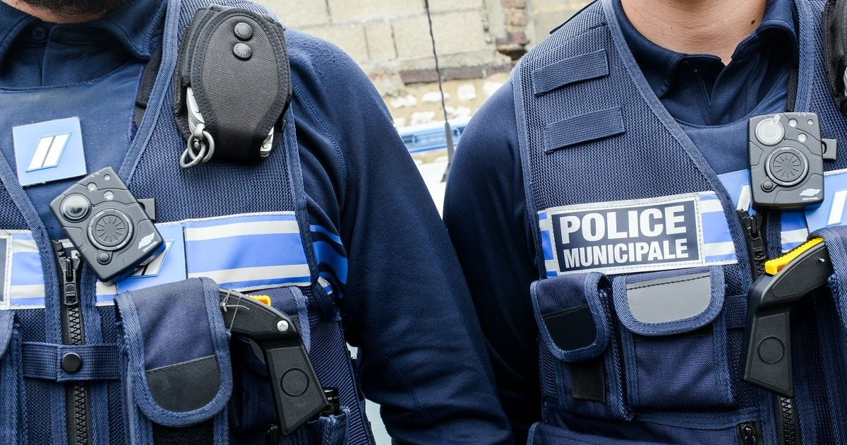 Les policiers municipaux équipés de caméras-piétons - Ville de  Saint-Étienne-du-Rouvray - Site officiel