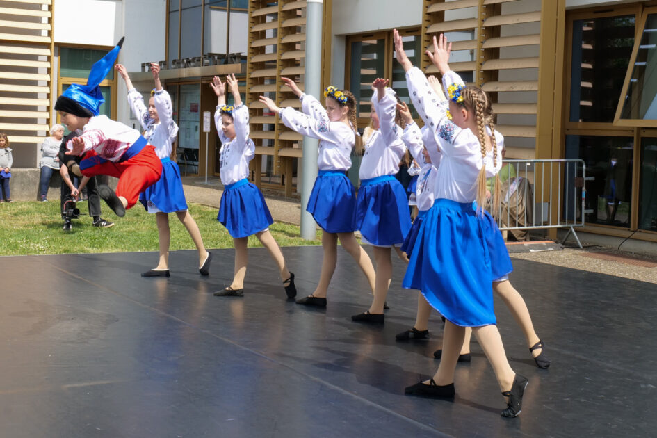 Une troupe de danseuses ukrainienne s'est produite jeudi 8 mai pour l'ouverture de l'édition 2025 du festival Yes or Notes. Photo : Jérôme Lallier